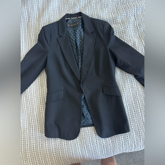 Zara Fitted Blazer in Black - Picture 1 of 16